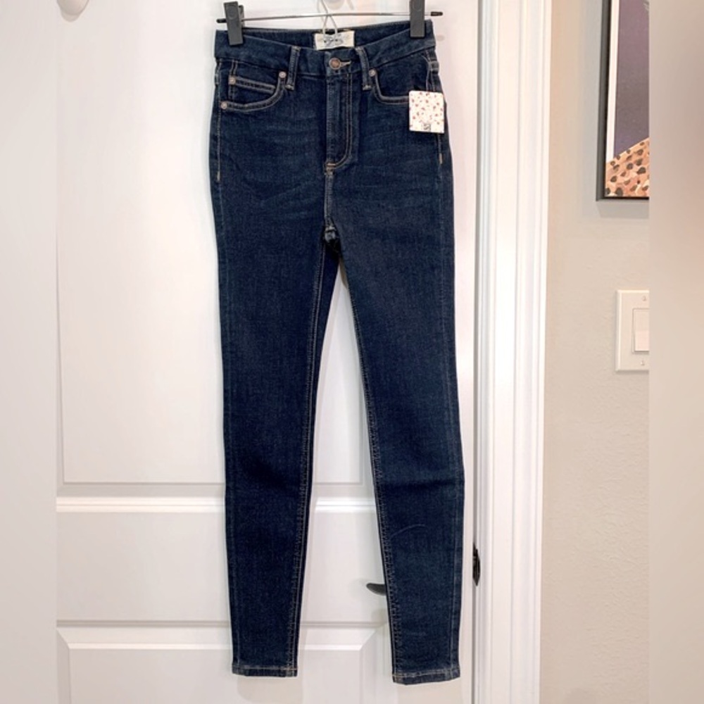 We The Free Dark Rinse Skinny Denim Jeans Size 25 NWT